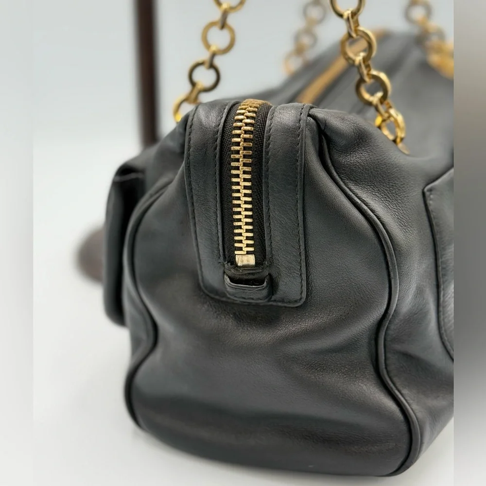 Salvatore Ferragamo Gancini Black Leather Shoulder Bag - Picture 4 of 14